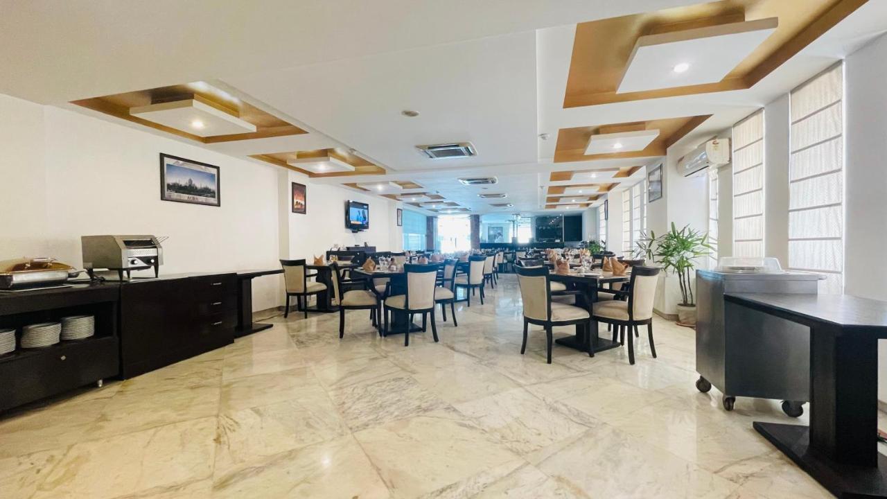 ホテル Surasena Regal Vista Agra アーグラ エクステリア 写真