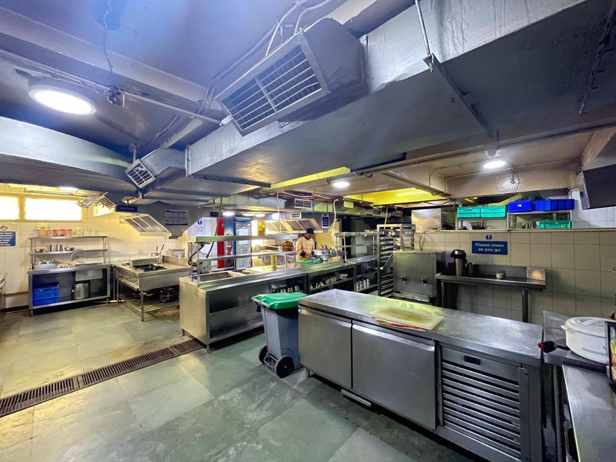 ホテル Surasena Regal Vista Agra アーグラ エクステリア 写真