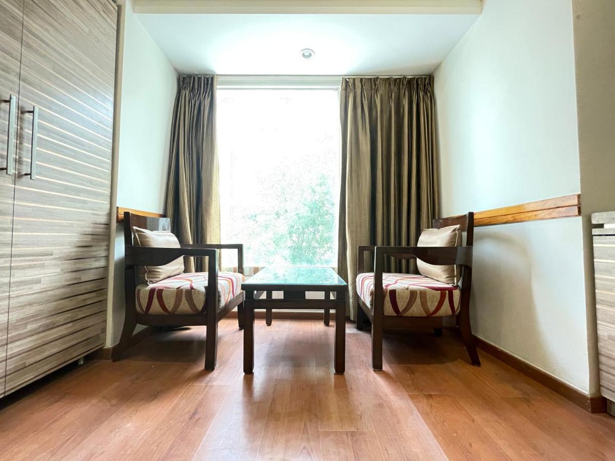 ホテル Surasena Regal Vista Agra アーグラ エクステリア 写真