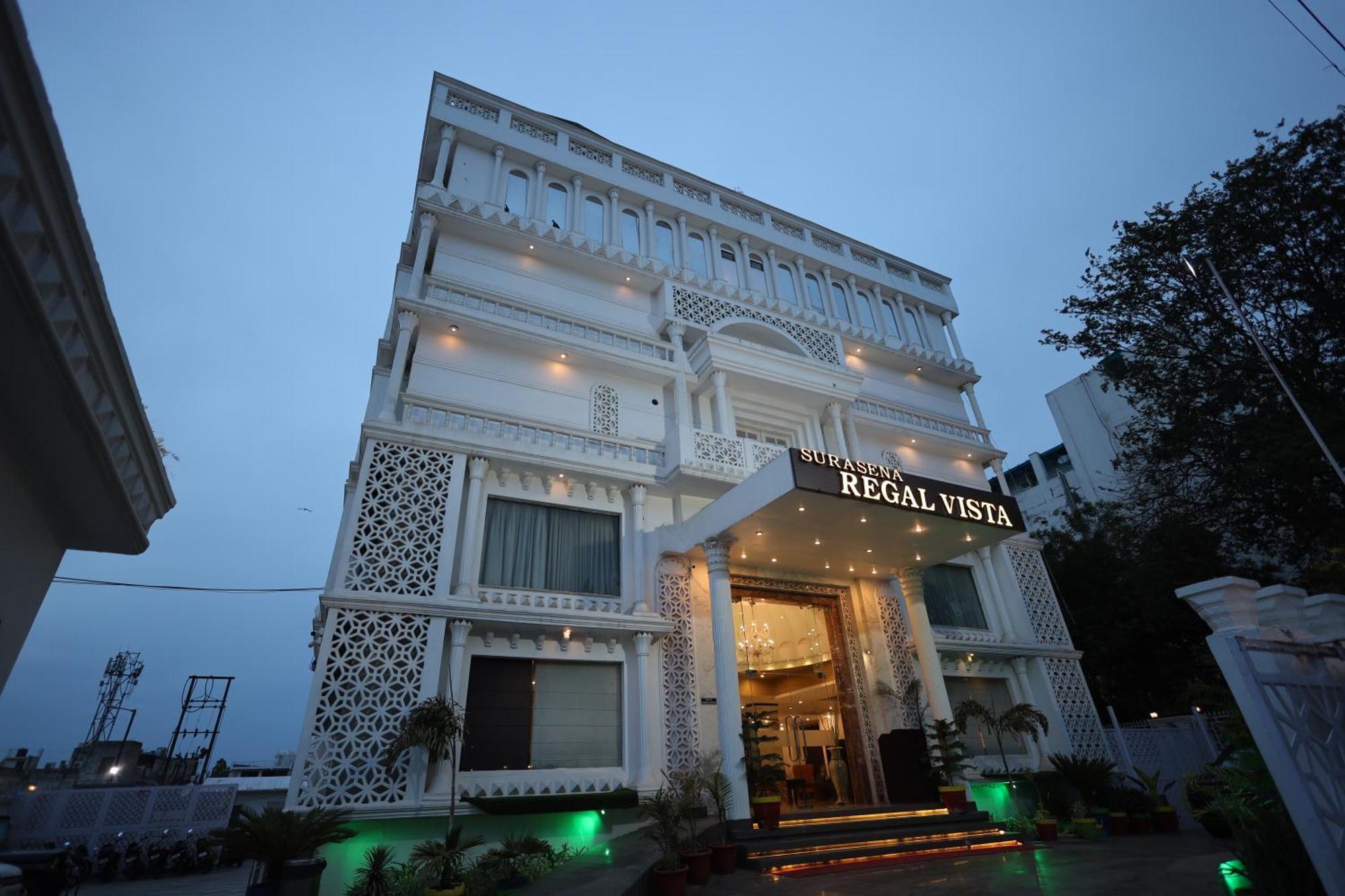 ホテル Surasena Regal Vista Agra アーグラ エクステリア 写真