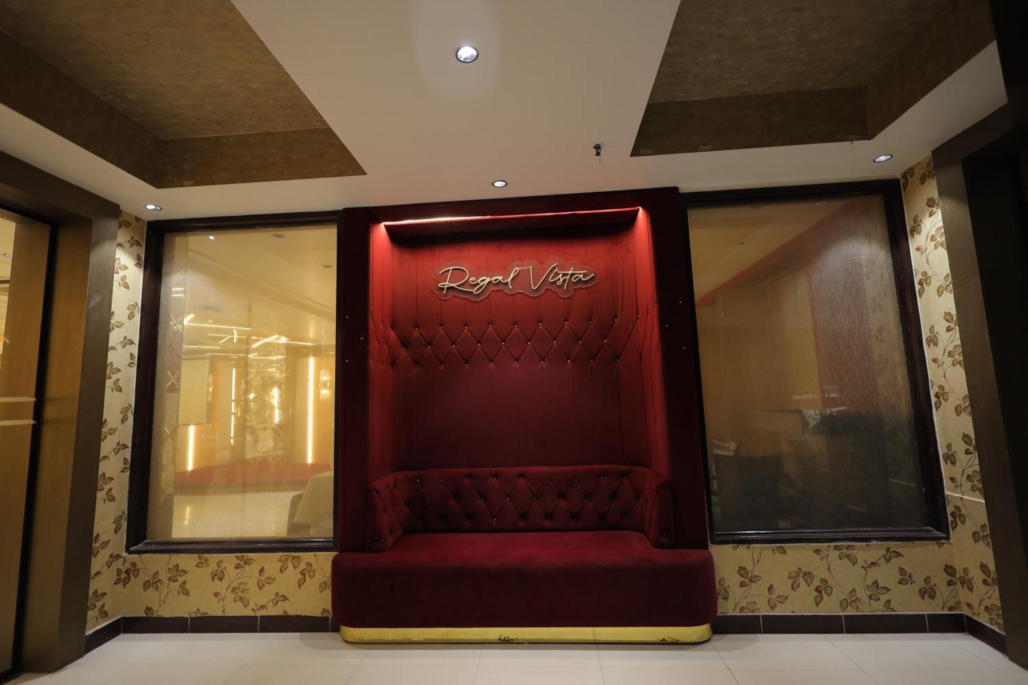 ホテル Surasena Regal Vista Agra アーグラ エクステリア 写真