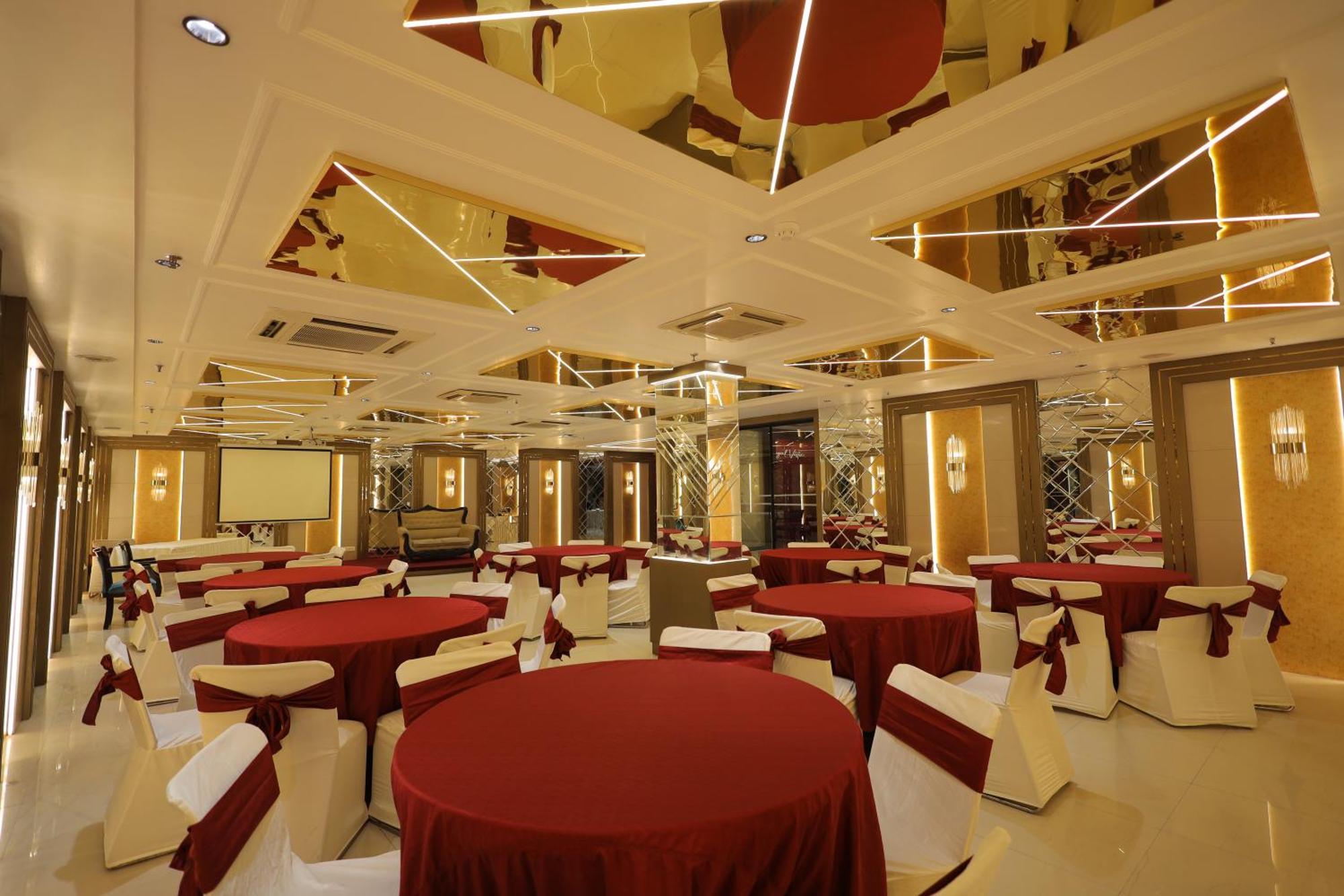 ホテル Surasena Regal Vista Agra アーグラ エクステリア 写真