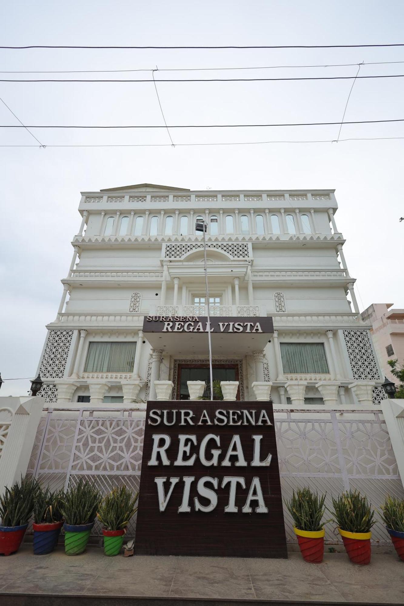 ホテル Surasena Regal Vista Agra アーグラ エクステリア 写真