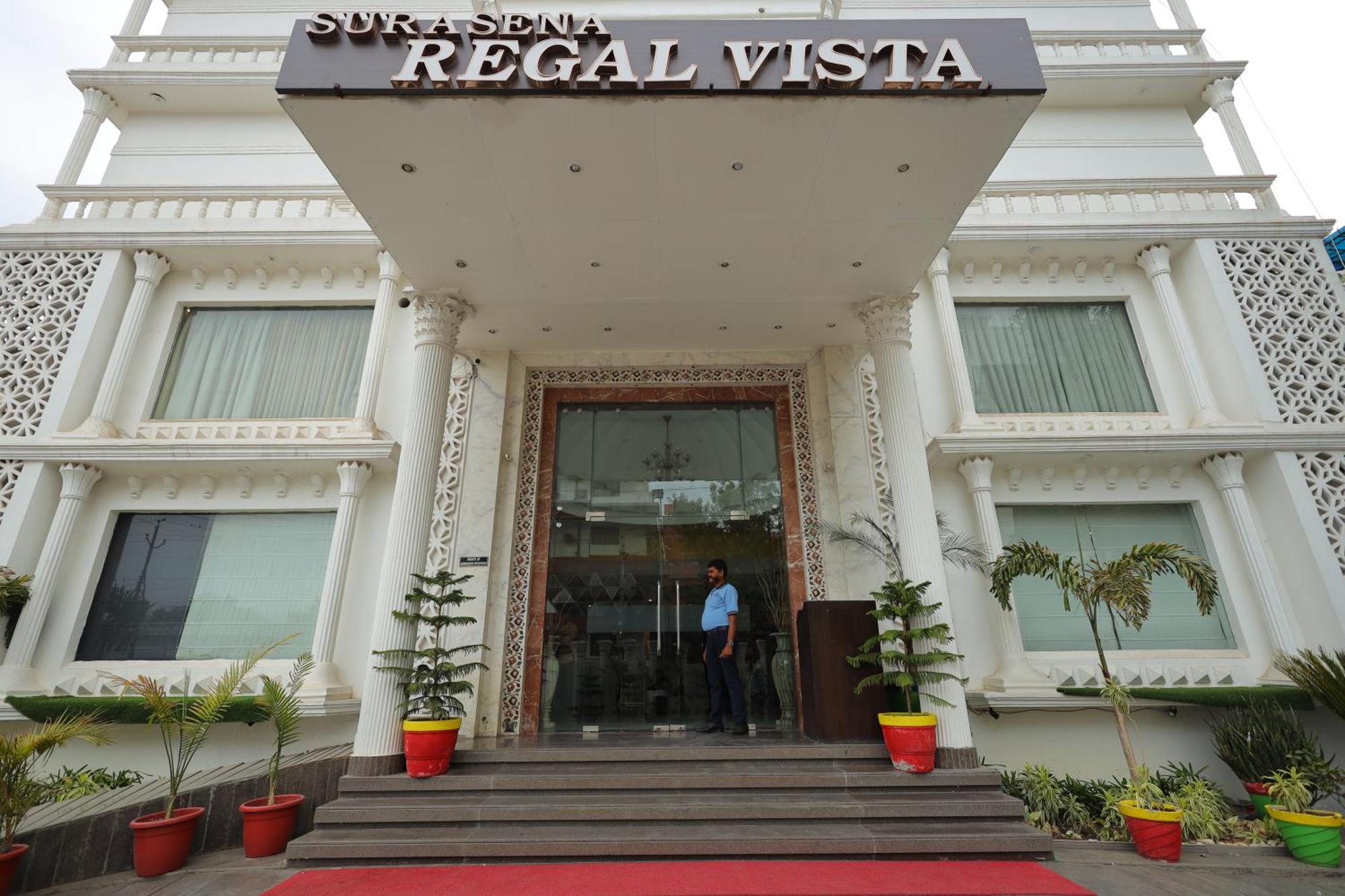 ホテル Surasena Regal Vista Agra アーグラ エクステリア 写真